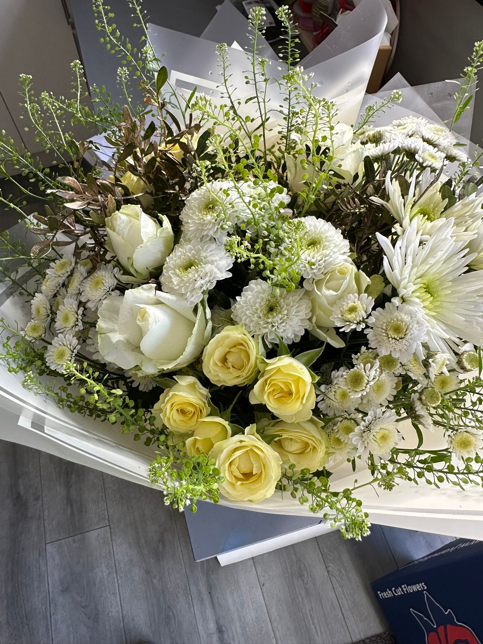White & Cream Mixed Bouquet